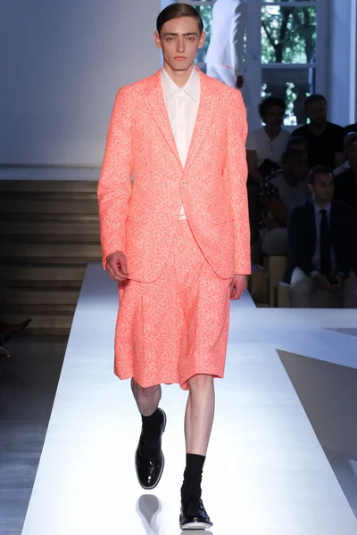 Look 4